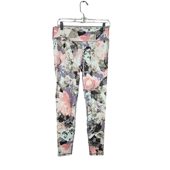 Fabletics Powerlite Floral Leggings Size Medium Pink Purple Green‎ Gray Black - Picture 1 of 7